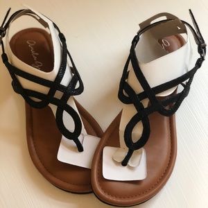Cute Black Sandals Size 7